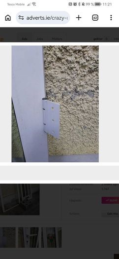 Aluminum entrance door.
