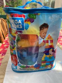 Bag of Mega Bloks (100) pieces! Suit as a Starter Kit.