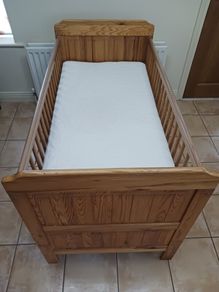 Cot bed