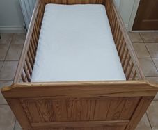 Cot bed