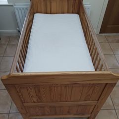 Cot bed