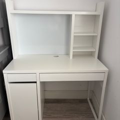 Micke ikea desk white & gaming chair
