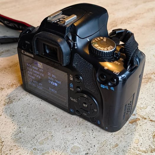 Canon 450D + Official battery