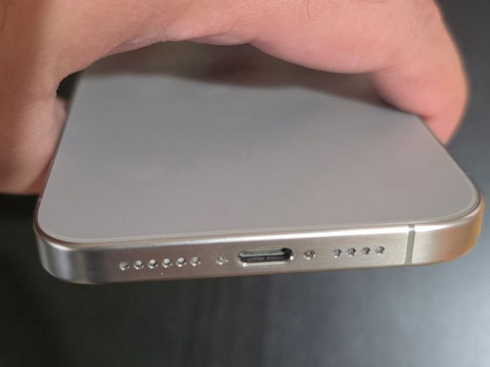 Iphone 15 pro max 256gb natural titanium