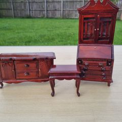 Miniature dolls house furniture set - 3 pieces