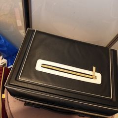 Estee Lauder beauty case