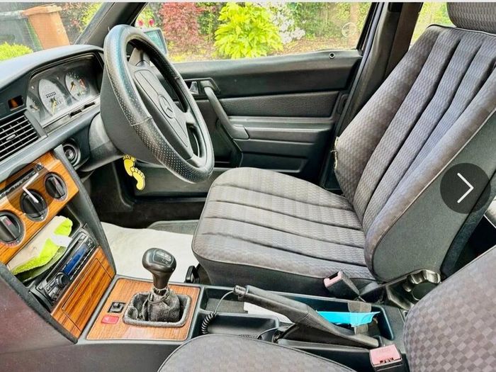 Mercedes 190E