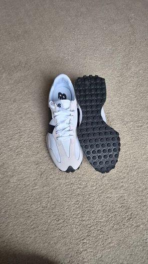 New Balance 327 Trainers Size 11 Perfect worn twice