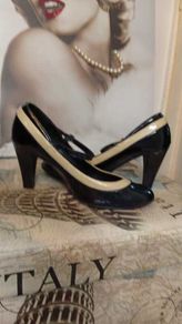 Black High Heels Size 8