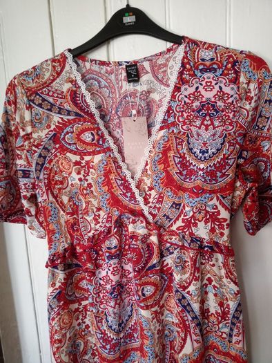 BNWT Emery Rose Dress