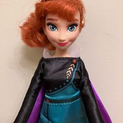 Queen Anna Singing Doll Frozen 2