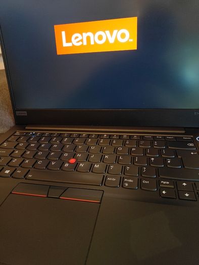 Lenovo ThinkPad E14, i7-10510, 8gb ram, 250gb ssd, like new condition, original charger