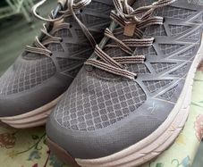 Ladies size 7 uk 40eu Hi TEC trainers