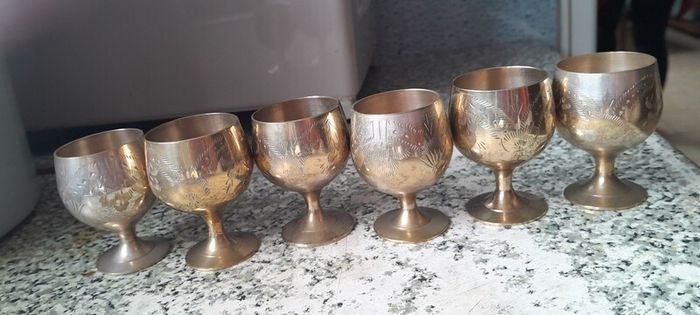 6 goblets silver plated.