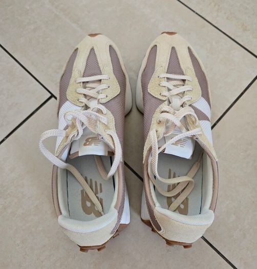New Balance 327 , Brand New Condition,  size 11UK,  price 60e