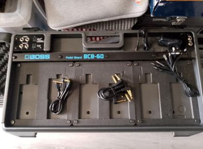 Boss bcb-60 pedal board with psu and cables.