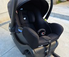 Joie Baby Car Seat with ISOFix Seat Base