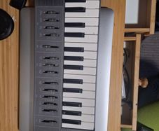 yamaha CS01 monophonic synth