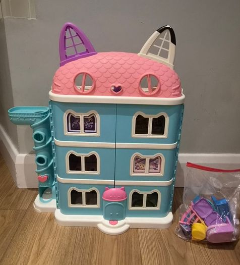Gabby doll house