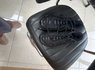 Nike Air Trainers- size 6UK