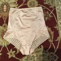Marks & Spencer Body Shaper size - 18
