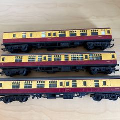 OO Gauge Passenger Coaches - Triang