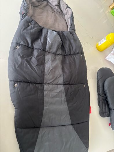Footmuff and buggy gloves