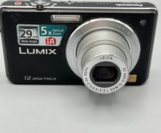 Panasonic Lumix DMC-FS15 12.1MP Digital Camera No Battery - Faulty