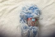 Elle encore yarn blue white