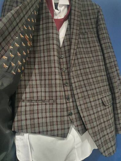 Limehaus Mens 3pc suit with tie and shirt