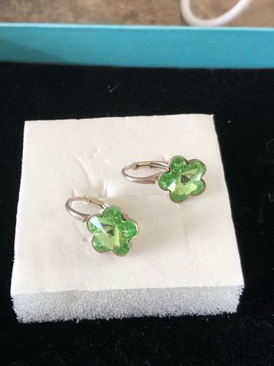 sterling silver peridot earrings