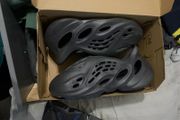 yeezy foam shoes