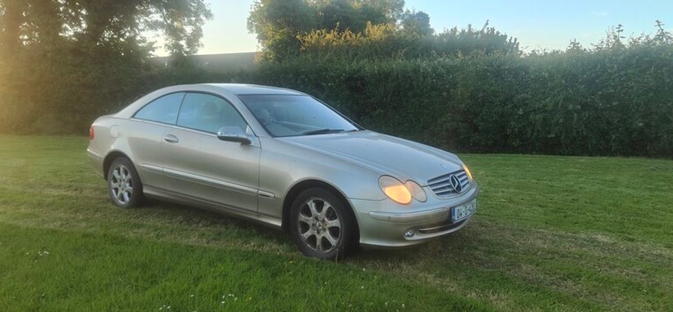 2004 Mercedes Benz Clk200