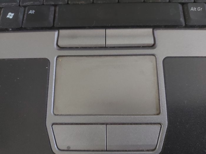 Vintage DELL Lastitude, Model D620, Intel CPU T2400, 1.83GHz, 2.5GB Ram, Windows 7 Professional, 32bit, Opera, Firefox and Chrome, in excellent condition