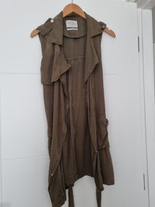 Flowy khaki waistcoat Bershka size Medium