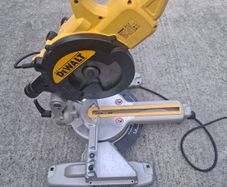 Compound saw