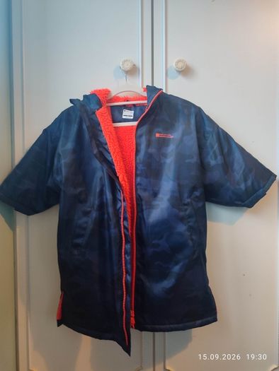 Mountain Warehouse Tidal Kids Waterproof Changing Robe  Size S