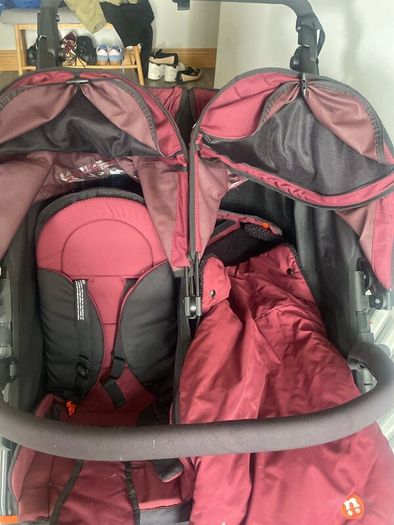 Outnabout Nipper Double V6 Pushchair