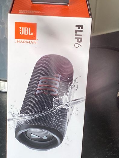 Jbl flip 6 speaker brand new in box