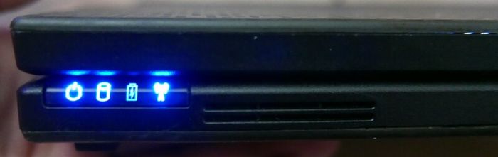 Dell Latitude 2100 150GB HDD Intel Atom Core 2GB RAM 10.1" Laptop works fine