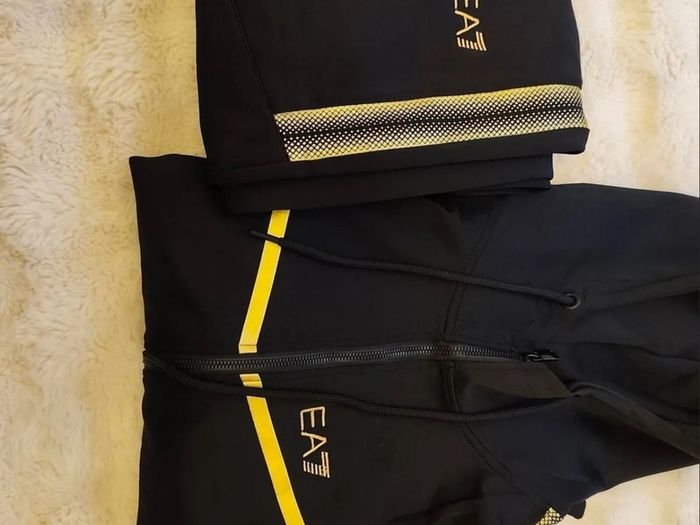 tracksuit Armani