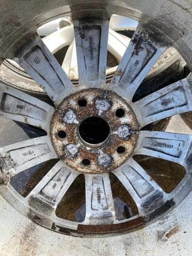 2014 VOLKSWAGEN PASSAT alloys wheels & Tyres