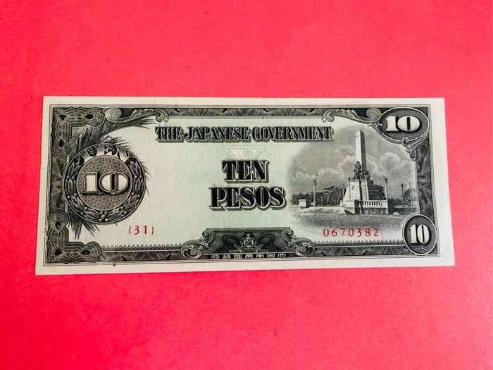 Japanese  Invasion  Money Philippines  10 PESOS     1943  WORLD WAR 11 ( Uncirculated )