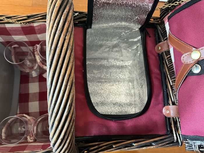 Wicker Picnic Basket for 4