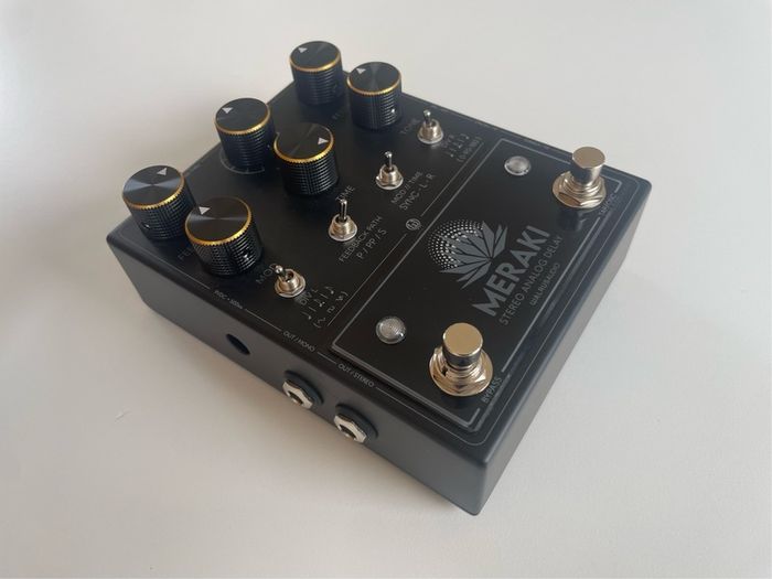 Walrus Audio Meraki Stereo Analog Delay - Limited Black Edition - Mint