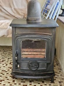 Mulberry Joyce Cast Iron Multi-Fuel Stove. Firewood stove
