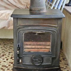 Mulberry Joyce Cast Iron Multi-Fuel Stove. Firewood stove