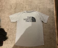Boys Northface top.