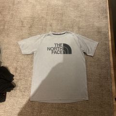 Boys Northface top.