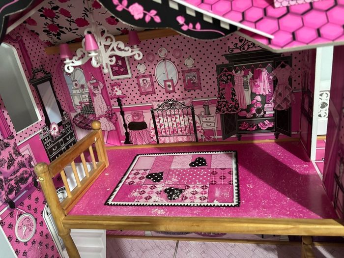 dolls house